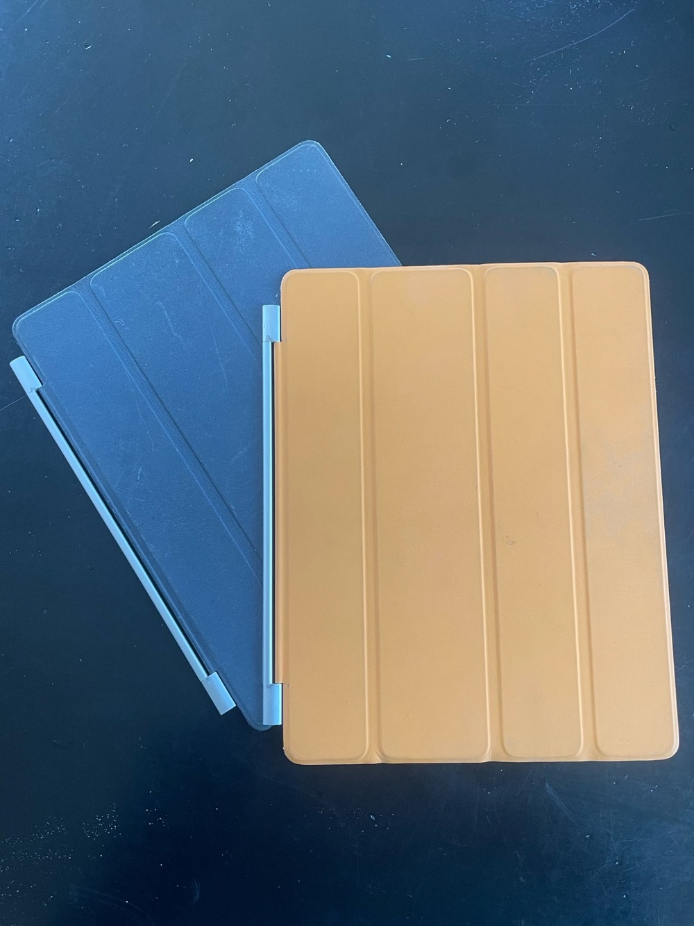 Apple iPad 9.7” Smart Cover Case